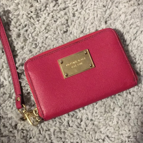 MICHAEL Michael Kors Handbags - SOLD❌💕Michael Kors Wallet/ Wristlet